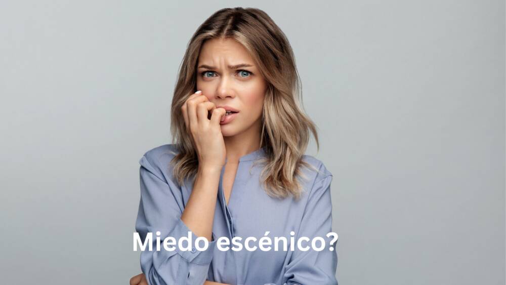 mujer preocupada
